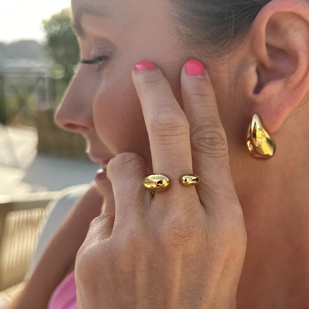 Ring Curves