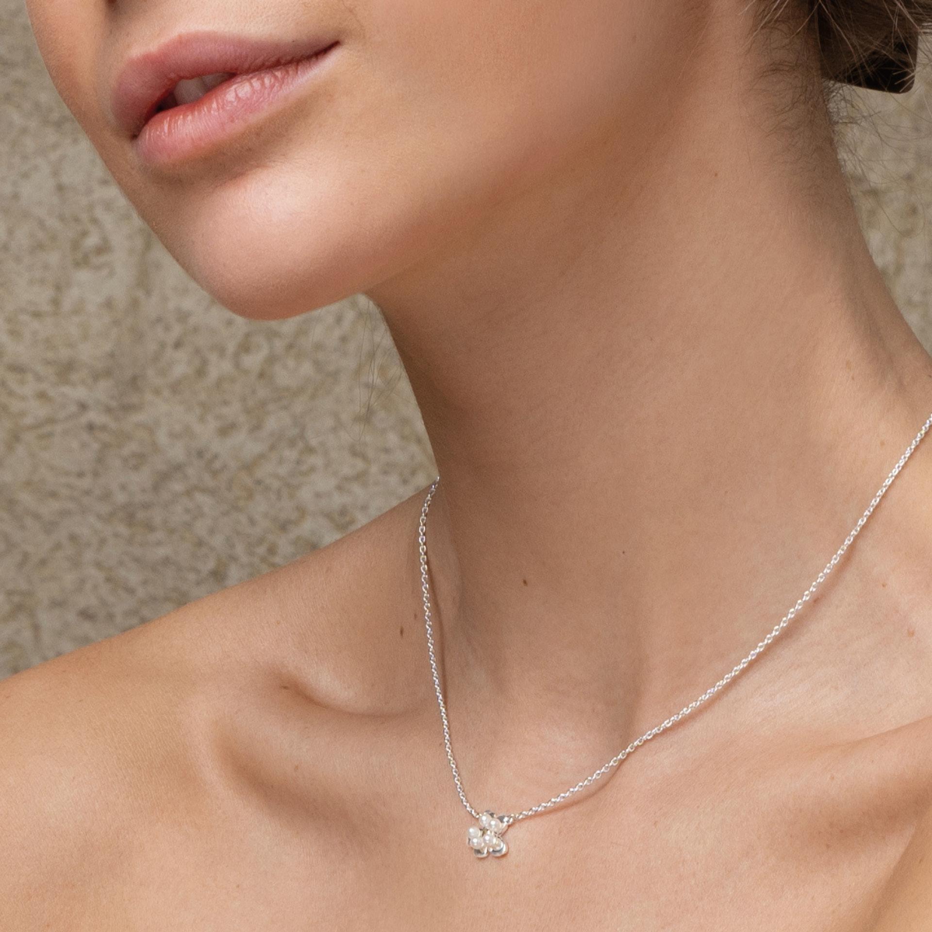 Halsband Förgätmigej