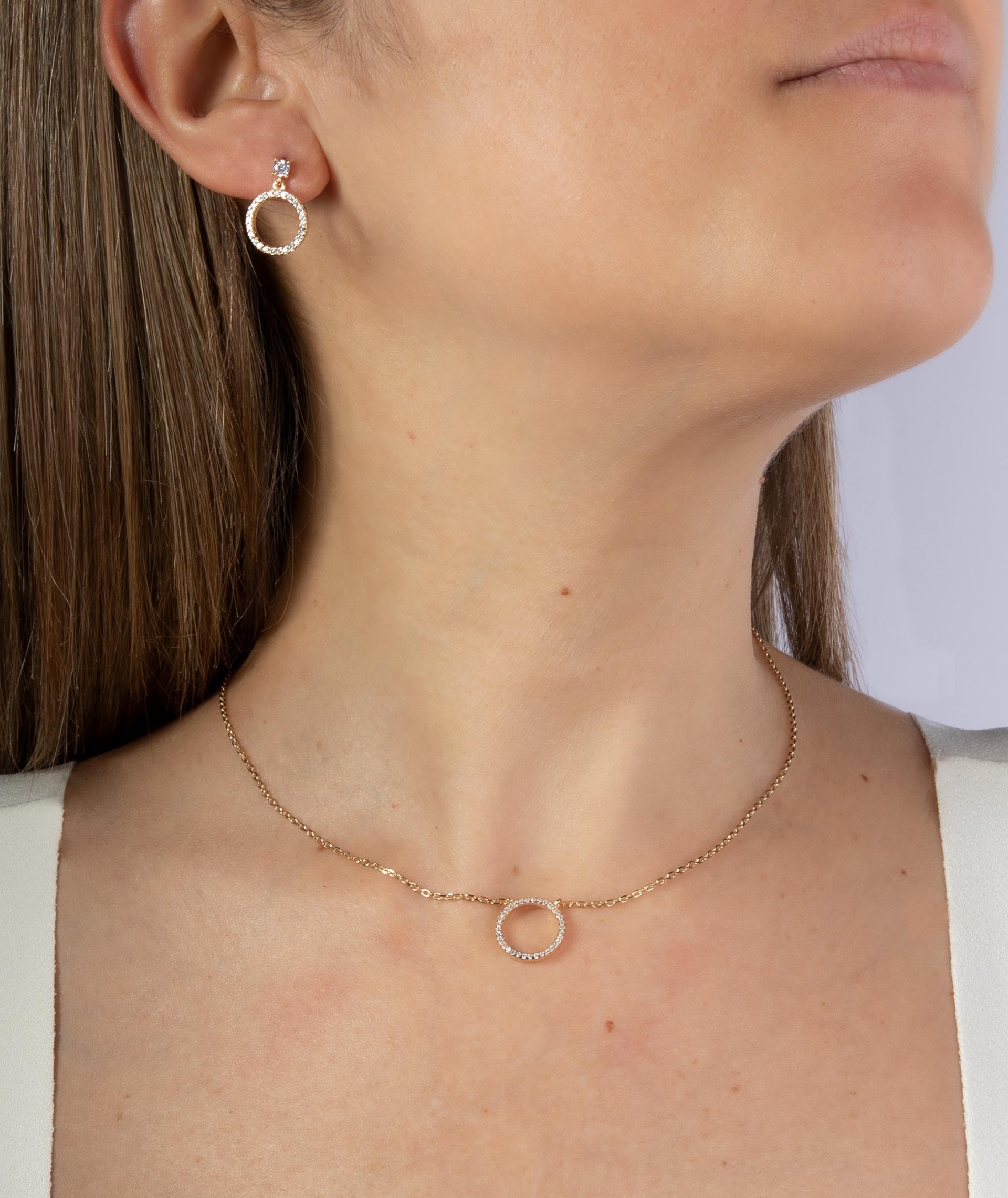 Halsband och Örhängen