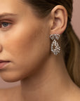 Alice Bow Örhängen Crystal (Silver) 63061