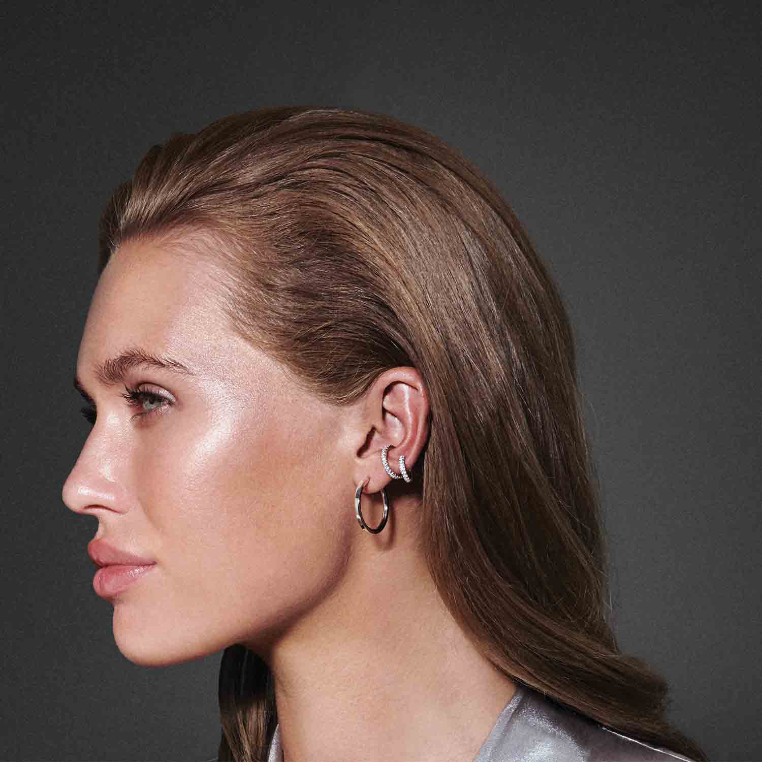 Örhängen Ear Cuff Ellera Piccolo Med Vita Zirkonia Sj E42035 Cz Ss - Dahlströms Guld